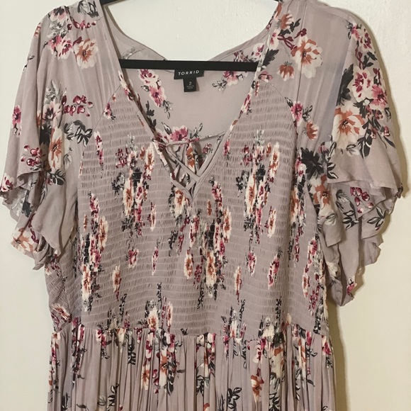 Plus size Torrid dress in great condition - Picture 3 of 4